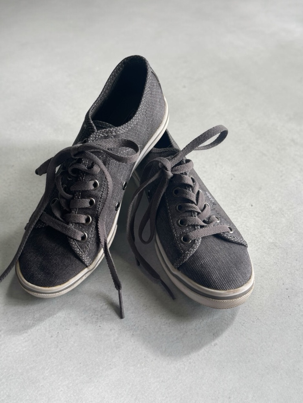 Vans Canvas Sneakers Womens 5 Gray Low Top Lace Up Casual Skate Shoes